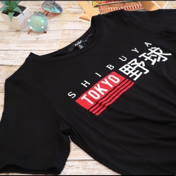 Papaya Graphic Tee. Black‎ Crop Top Medium - Picture 4 of 7